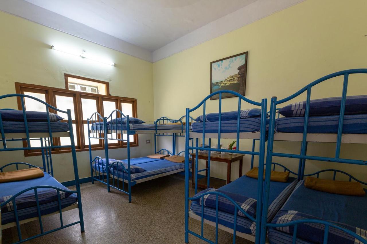 Kstdc Hotel Mayura Bhuvaneshwari Kamalapur Hampi Buitenkant foto