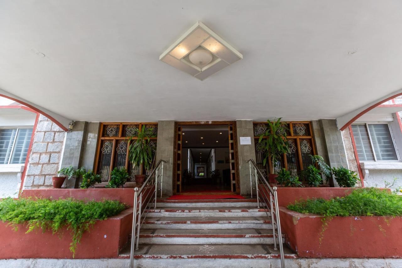 Kstdc Hotel Mayura Bhuvaneshwari Kamalapur Hampi Buitenkant foto