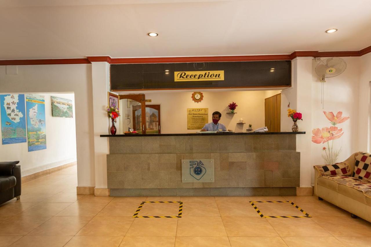 Kstdc Hotel Mayura Bhuvaneshwari Kamalapur Hampi Buitenkant foto
