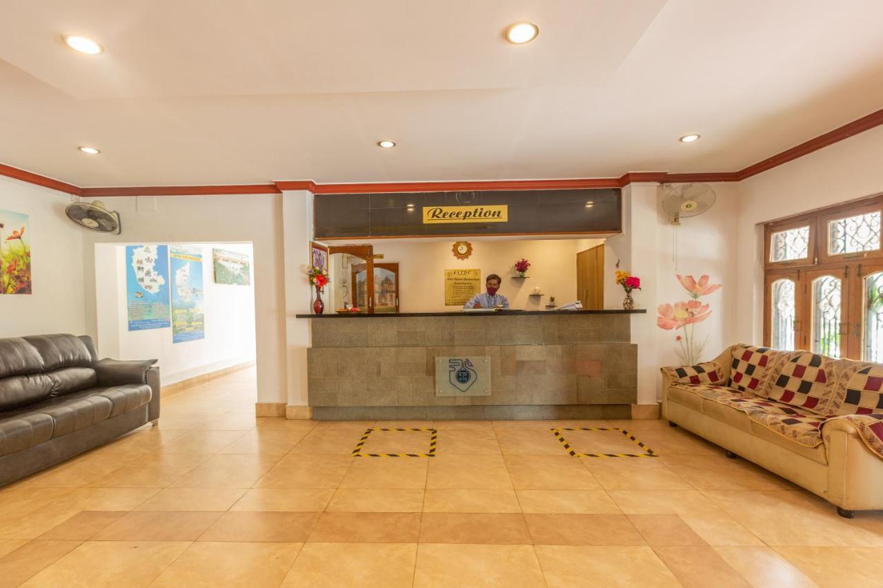 Kstdc Hotel Mayura Bhuvaneshwari Kamalapur Hampi Buitenkant foto