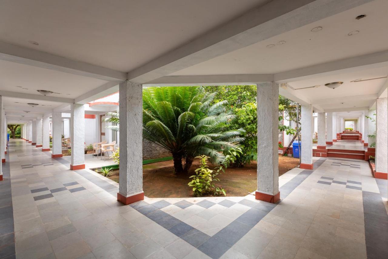 Kstdc Hotel Mayura Bhuvaneshwari Kamalapur Hampi Buitenkant foto