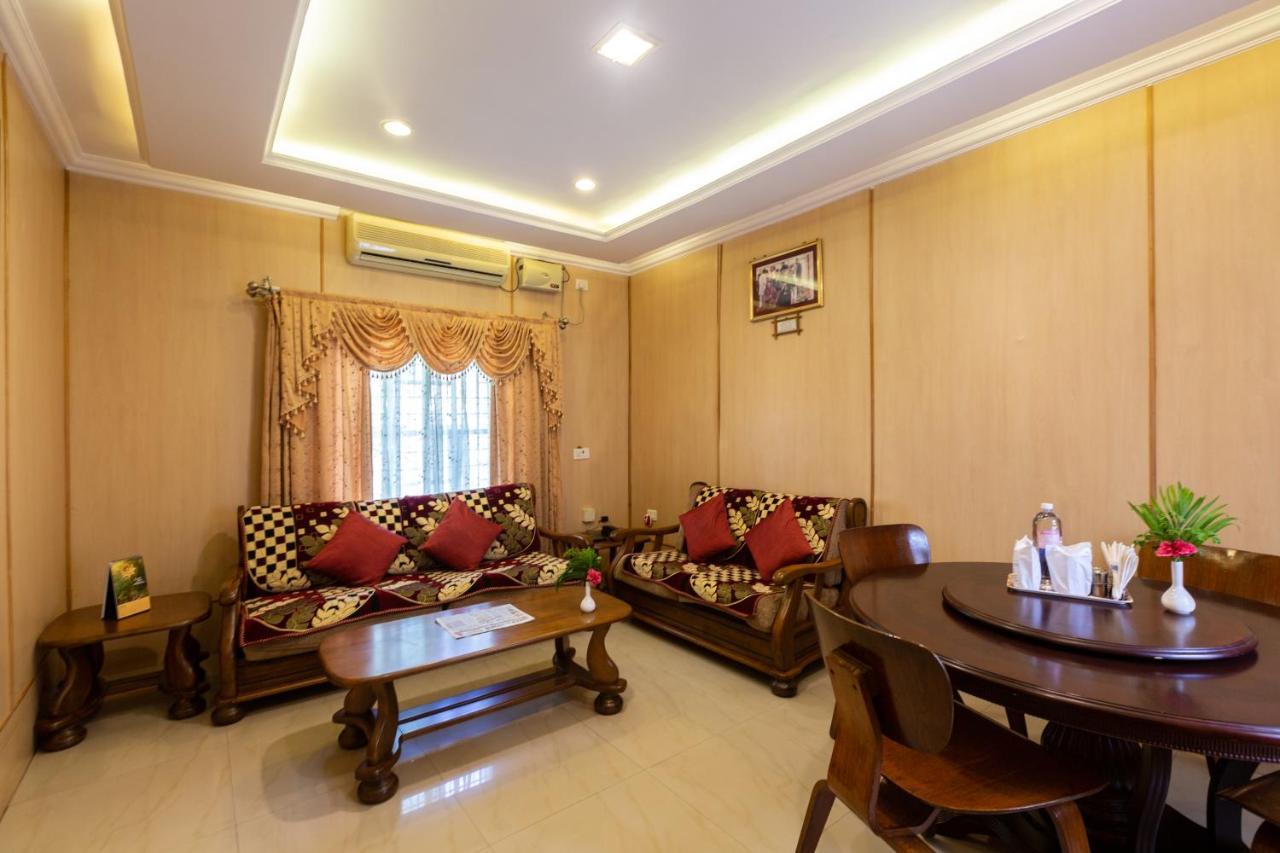 Kstdc Hotel Mayura Bhuvaneshwari Kamalapur Hampi Buitenkant foto