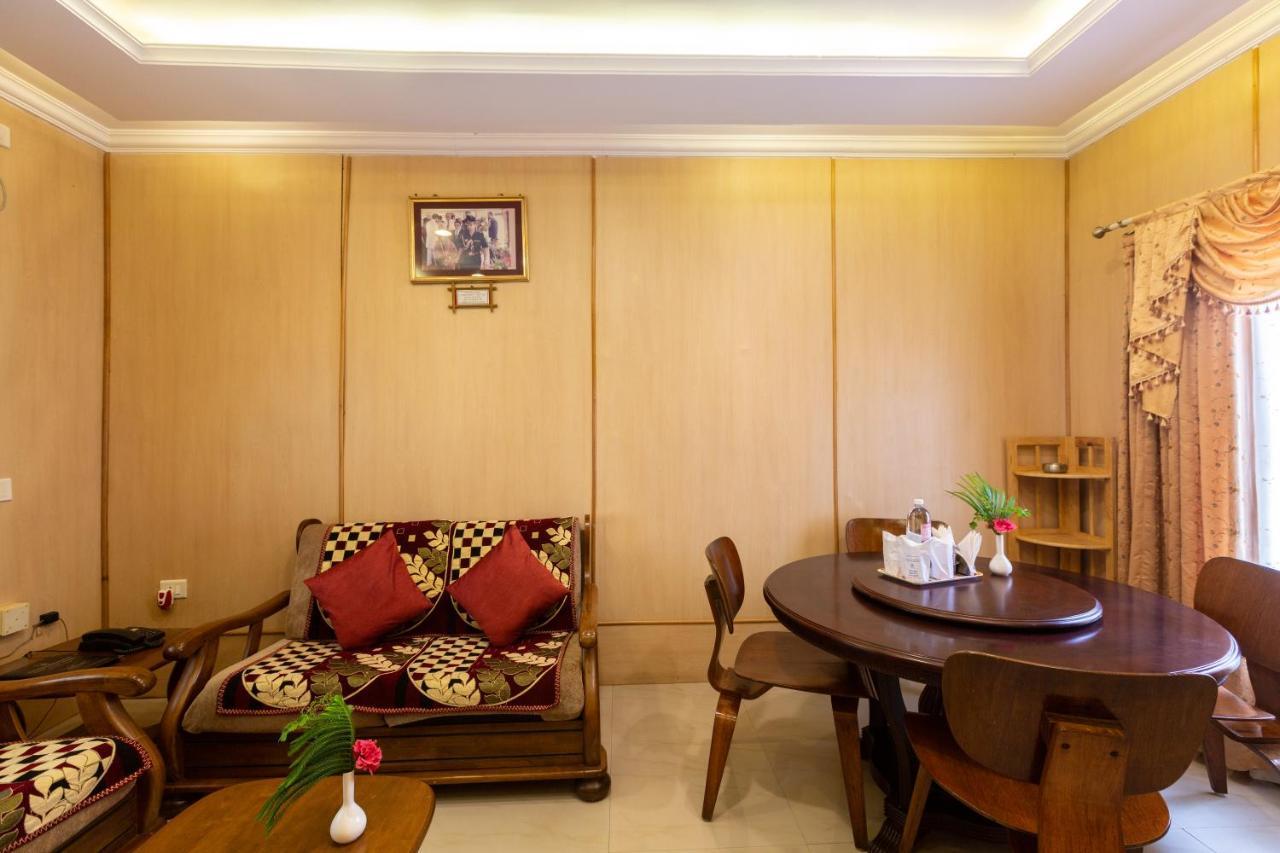 Kstdc Hotel Mayura Bhuvaneshwari Kamalapur Hampi Buitenkant foto