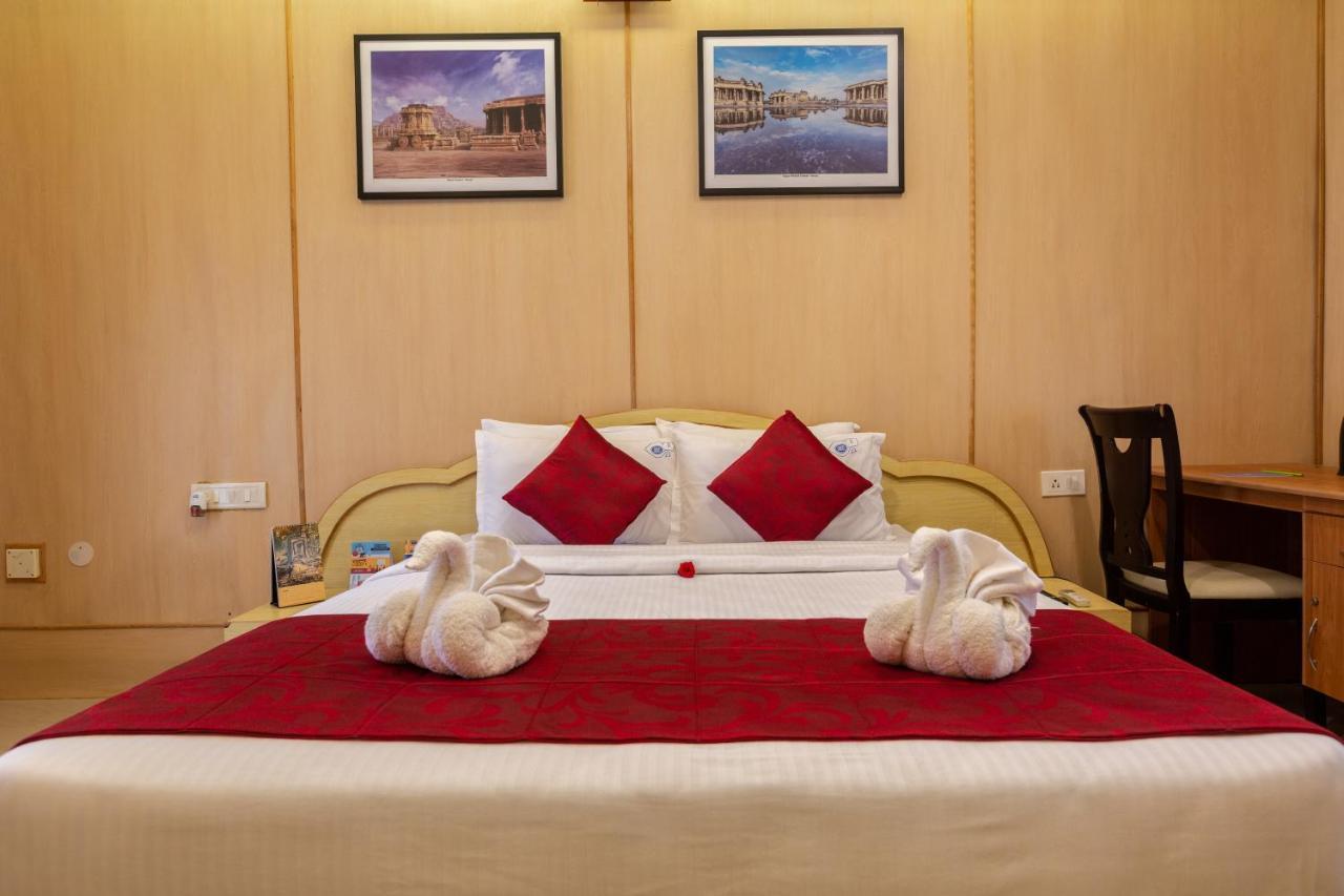 Kstdc Hotel Mayura Bhuvaneshwari Kamalapur Hampi Buitenkant foto