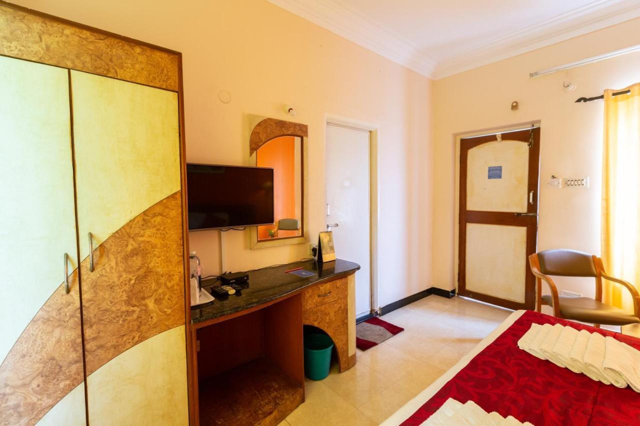 Kstdc Hotel Mayura Bhuvaneshwari Kamalapur Hampi Buitenkant foto