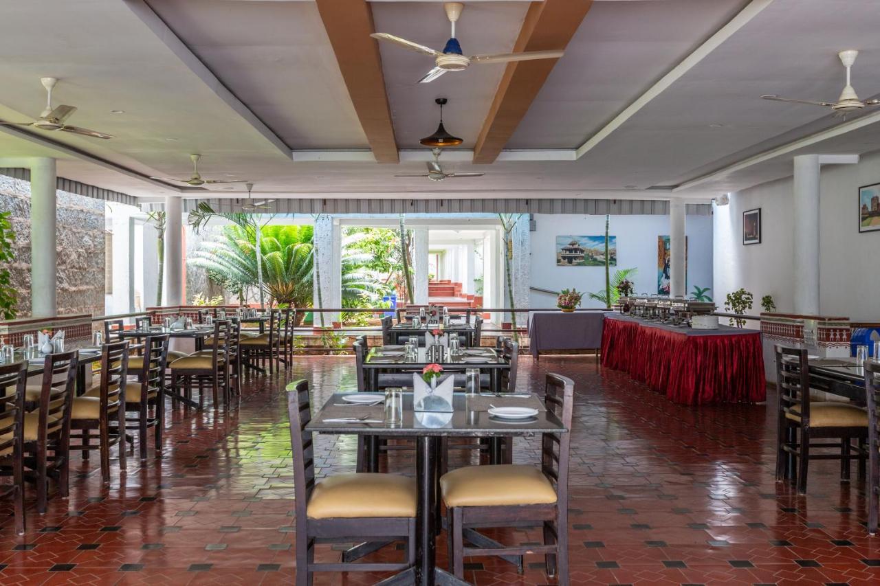 Kstdc Hotel Mayura Bhuvaneshwari Kamalapur Hampi Buitenkant foto