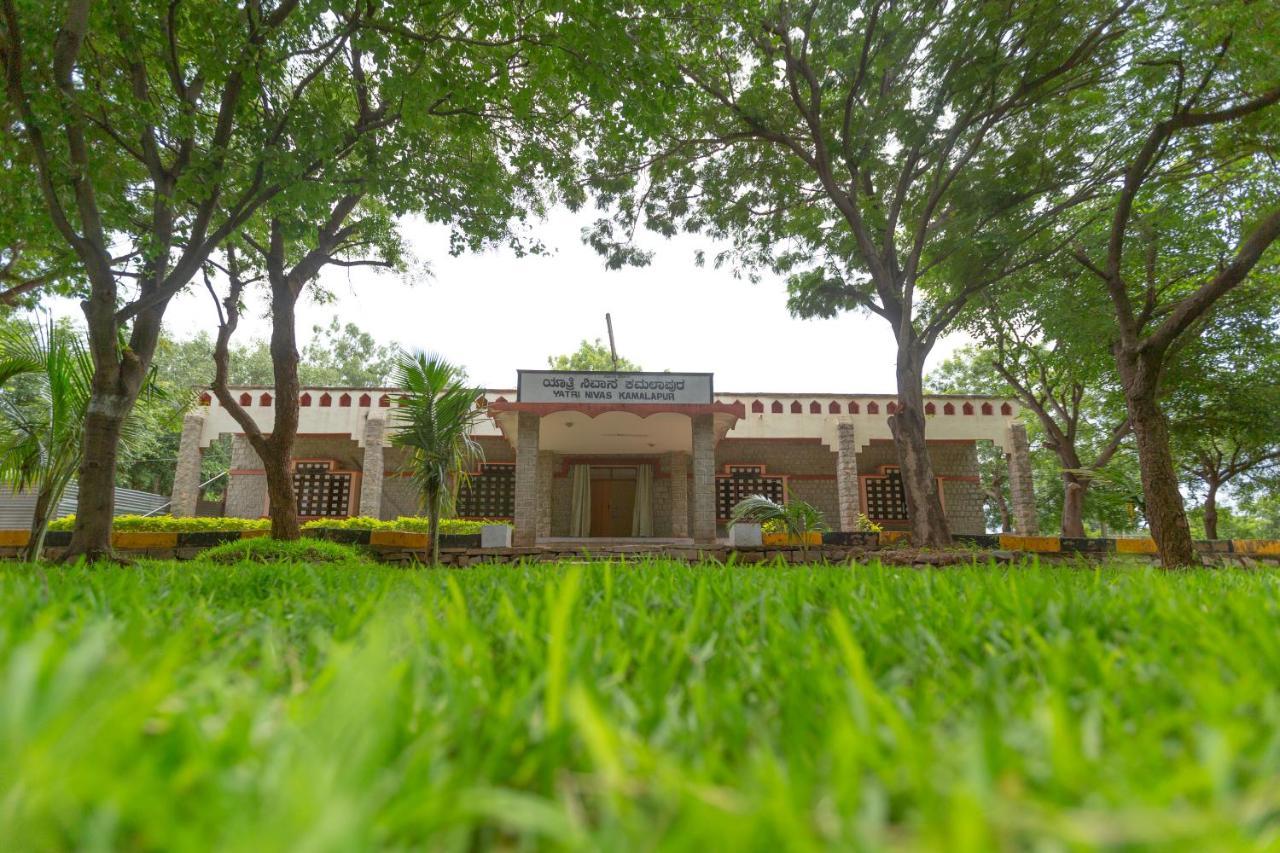 Kstdc Hotel Mayura Bhuvaneshwari Kamalapur Hampi Buitenkant foto