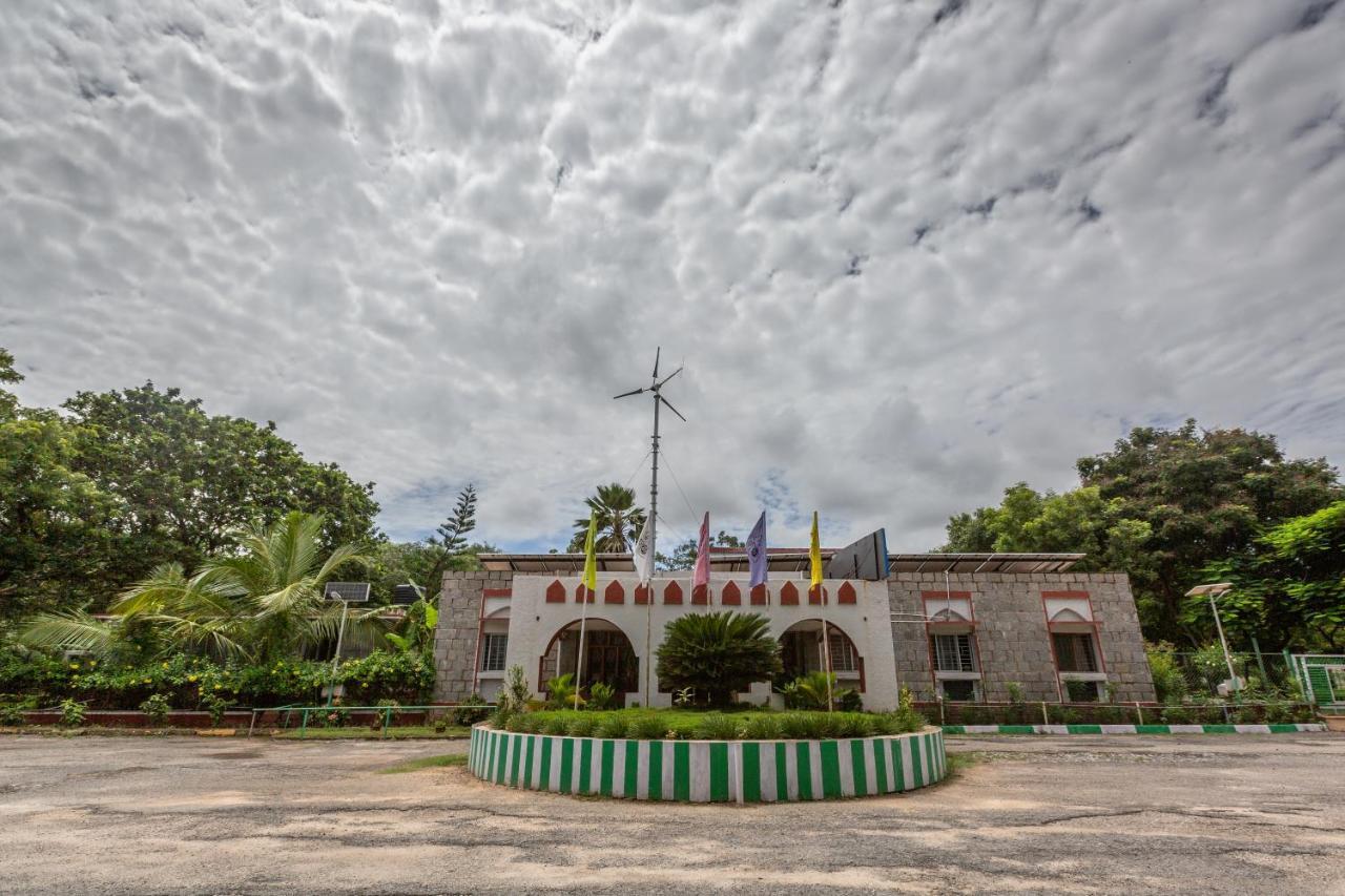 Kstdc Hotel Mayura Bhuvaneshwari Kamalapur Hampi Buitenkant foto