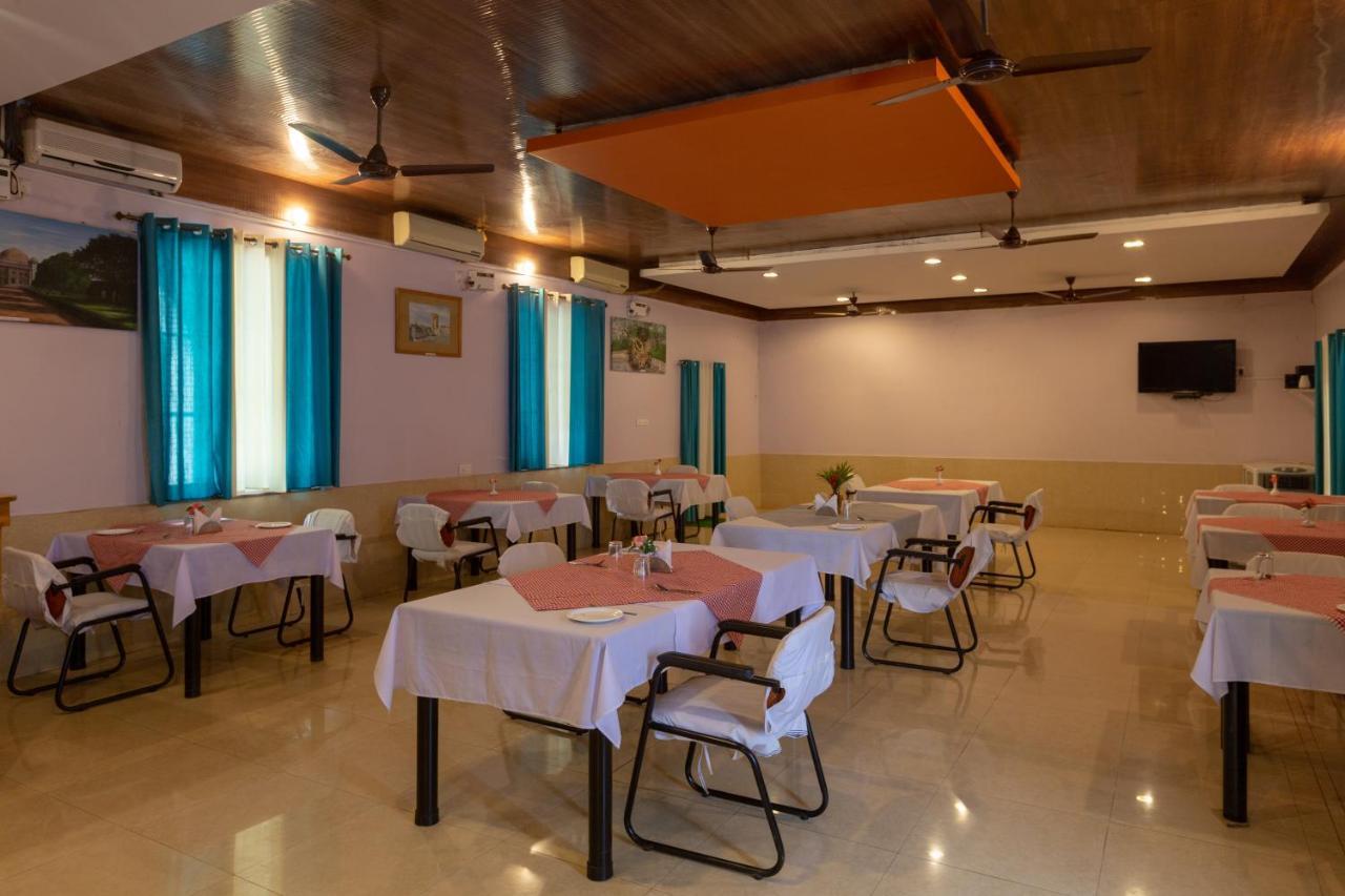 Kstdc Hotel Mayura Bhuvaneshwari Kamalapur Hampi Buitenkant foto