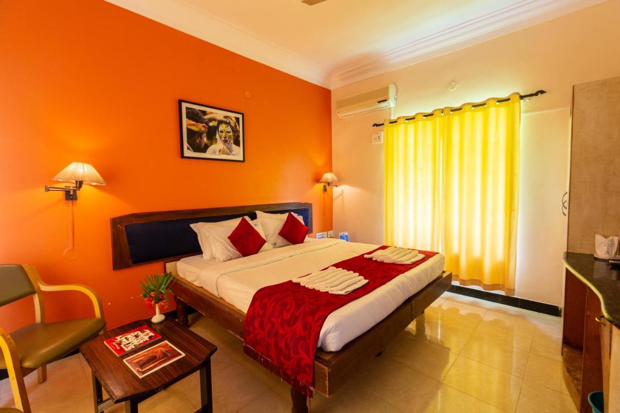 Kstdc Hotel Mayura Bhuvaneshwari Kamalapur Hampi Buitenkant foto