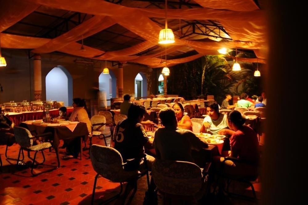 Kstdc Hotel Mayura Bhuvaneshwari Kamalapur Hampi Buitenkant foto