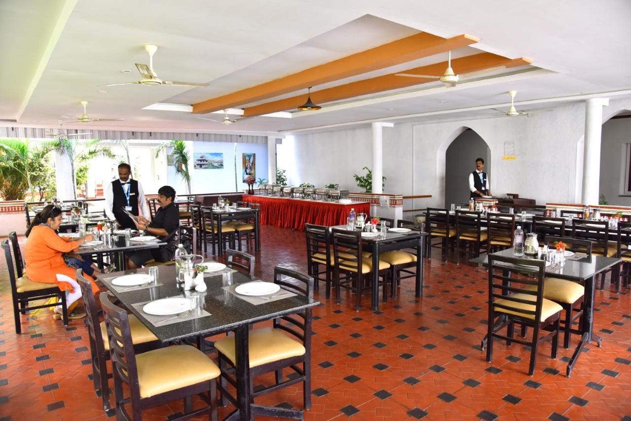 Kstdc Hotel Mayura Bhuvaneshwari Kamalapur Hampi Buitenkant foto