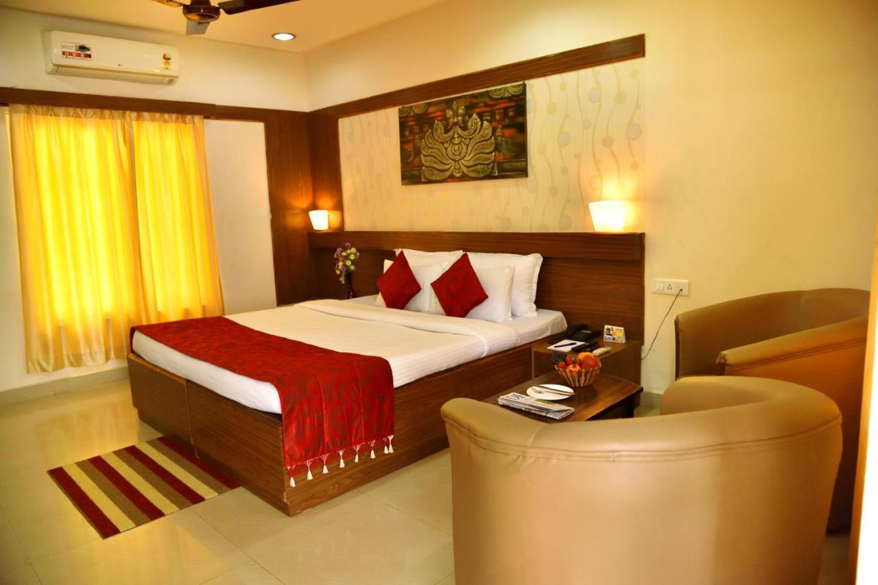 Kstdc Hotel Mayura Bhuvaneshwari Kamalapur Hampi Buitenkant foto